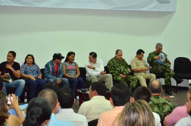 Desmovilizados de la guerrilla contaron su testimonio de vida y pidieron a los jovenes que no permitan que la guerrilla los reclute.